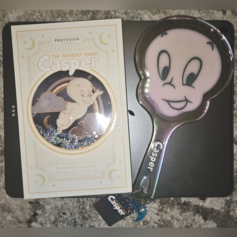 Profusion Casper eyeshadow pallete & Casper hand held mirror!